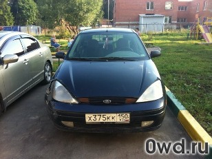 Битый автомобиль Ford Focus