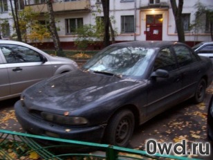 Битый автомобиль Mitsubishi Galant